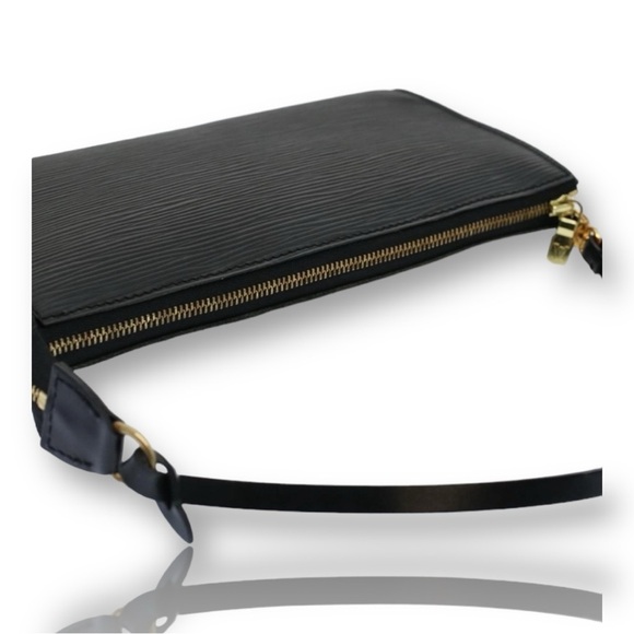 Louis Vuitton  Epi leather shoulder bag - Picture 3 of 16